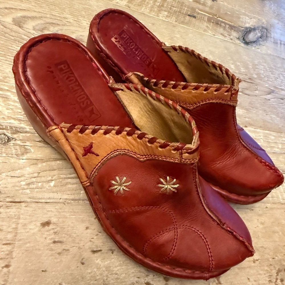 Pikolinos Women's Red Leather Slip-On Clogs 6.5